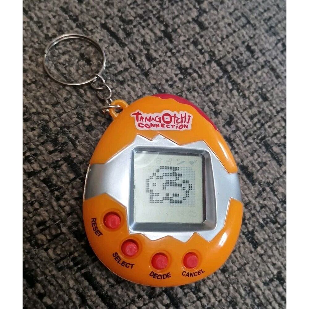 Tamagotchi Connection Orange 4 Button Works Batteries Included